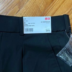 Uniqlo pleated wide pants